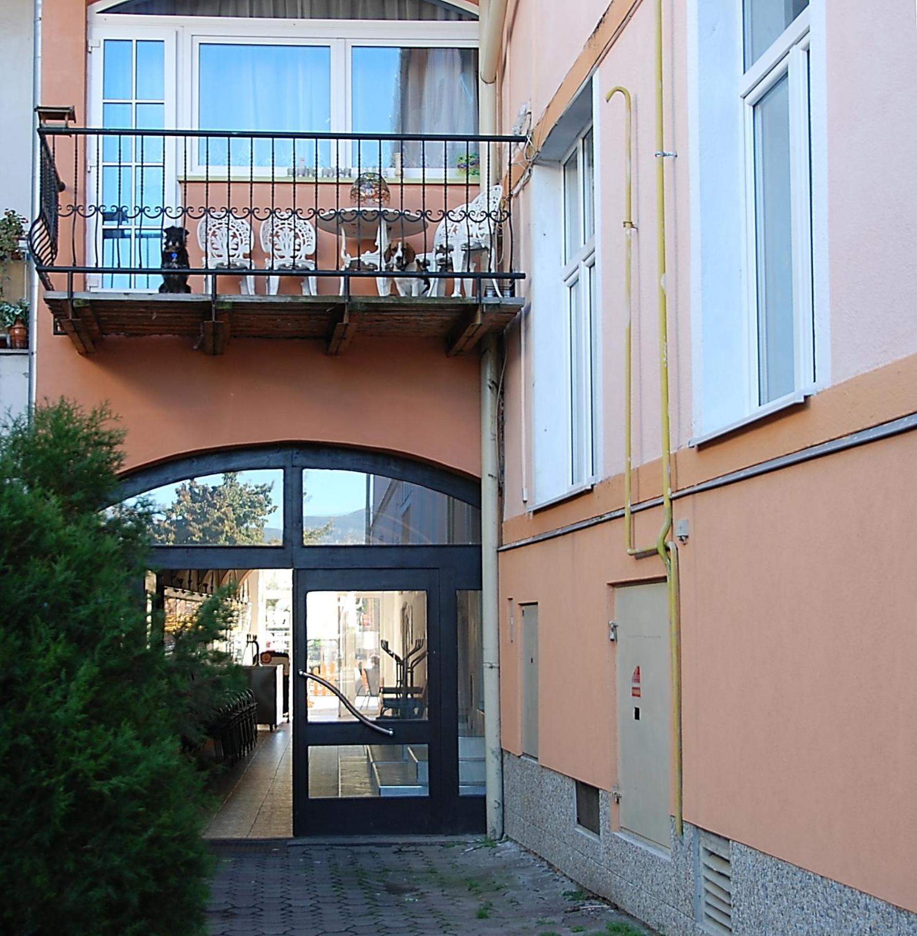 Penzion Rotunda Liptovsky Mikulas Exterior photo